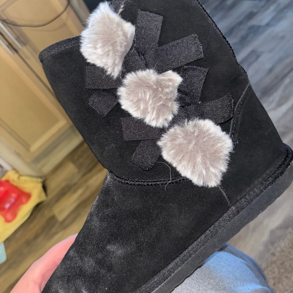 Women's Black Fur-Trimmed Boots